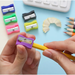 Taille crayons plastique